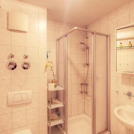 Apartment Tra2c 